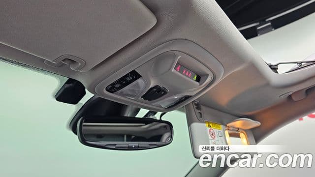 Jeep Cherokee 2021 — ფოტო 16/20