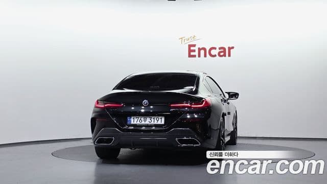 BMW 8 Series 2023 — Şəkil 4/20