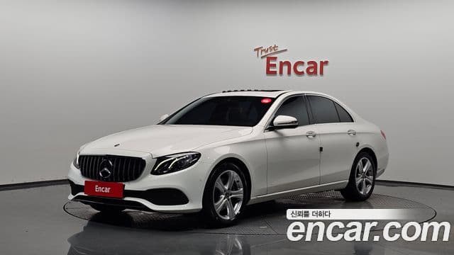 Mercedes-Benz E-Class 2018 — ფოტო 1/20