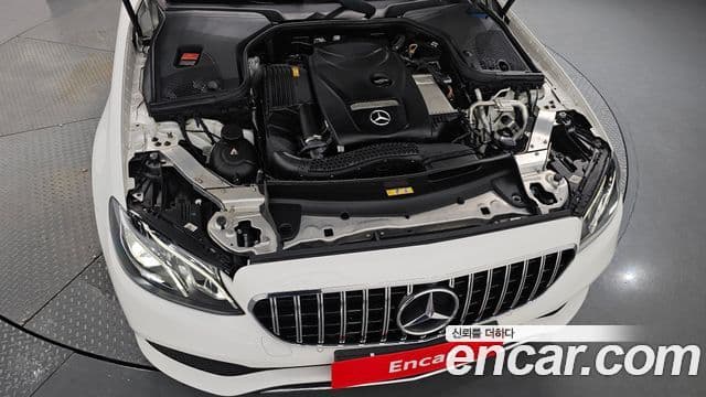 Mercedes-Benz E-Class 2018 — ფოტო 6/20