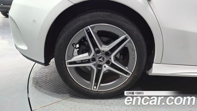 Mercedes-Benz A-Class 2020 — ფოტო 5/20