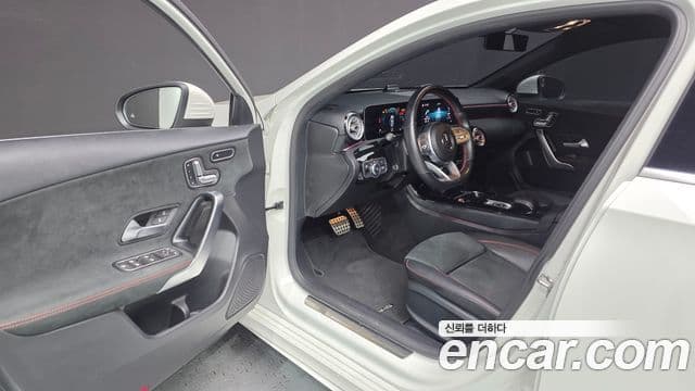 Mercedes-Benz A-Class 2020 — фото 10 из 20