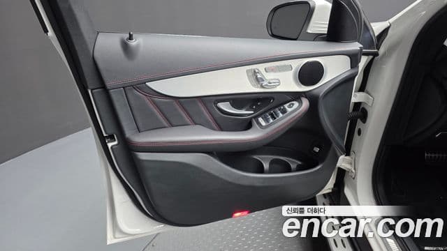 Mercedes-Benz GLC-Class 2022 — Photo 2/35