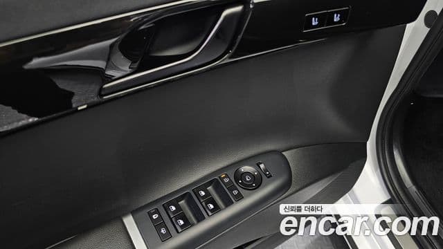 Hyundai Grandeur 2023 — ფოტო 20/20