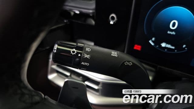 Hyundai Grandeur Hybrid 2023 — ფოტო 13/34