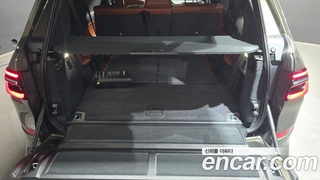 BMW X7 2023 — ფოტო 17/33