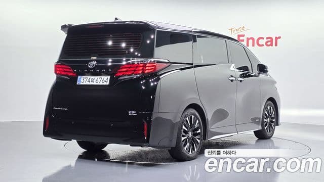Toyota Alphard 2025 — ფოტო 2/20