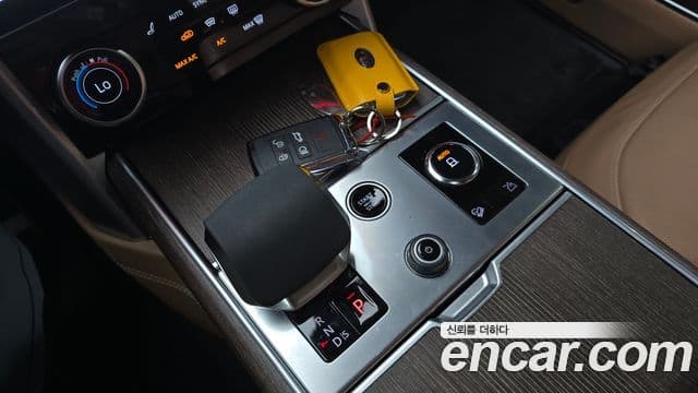 Land Rover Range Rover 2023 — ფოტო 9/20