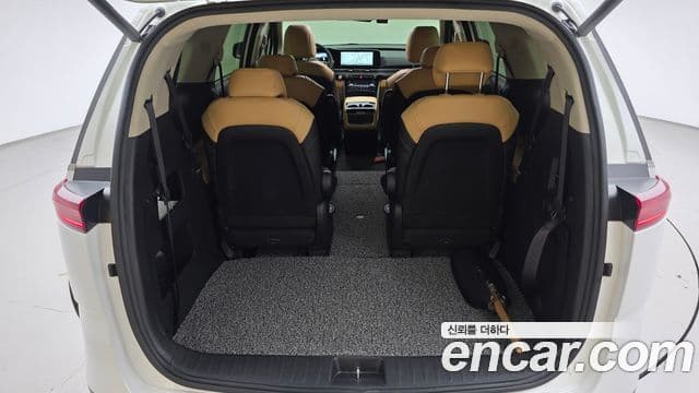 Kia Carnival 2022 — Фото 20/20