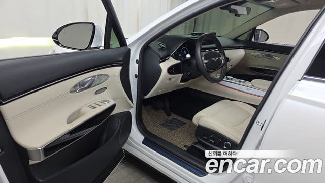 Genesis GV70 2022 — Şəkil 8/20