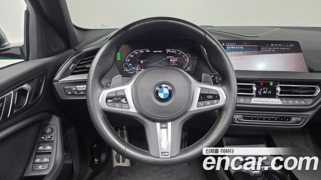 BMW 1 Series 2022 — Şəkil 13/20