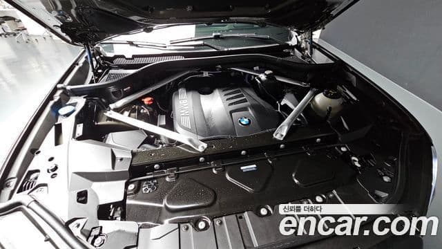 BMW X5 2025 — Photo 19/31
