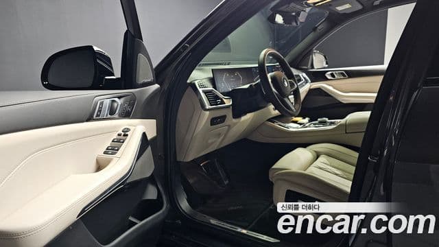 BMW X5 2025 — Photo 17/31