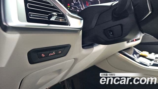 BMW X5 2025 — Photo 16/31