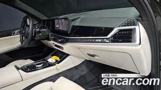 BMW X5 2025 — Photo 28/31