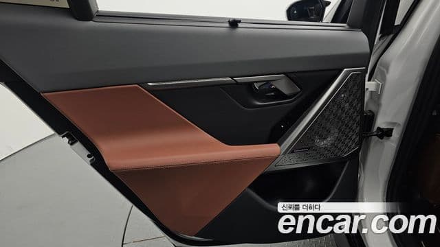 BMW 5 Series 2026 — Photo 33/34