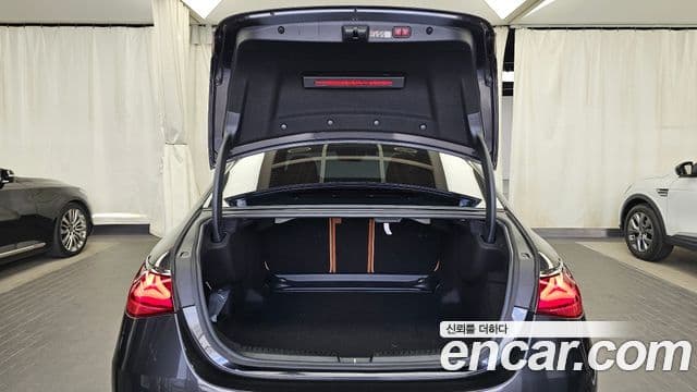 Mercedes-Benz E-Class 2025 — Фото 20/20