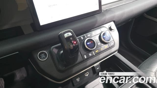 Land Rover Defender 2021 — ფოტო 9/20