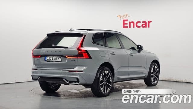 Volvo XC60 2026 — Фото 2/20
