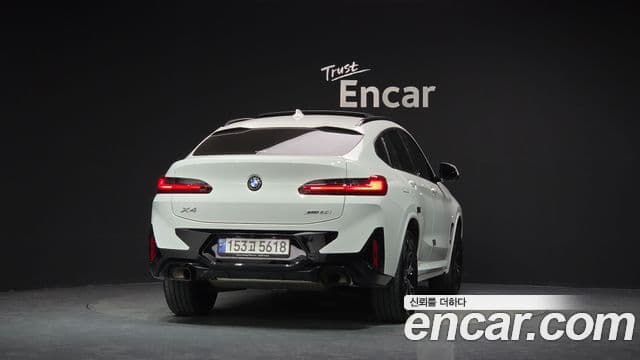 BMW X4 2022 — ფოტო 4/20