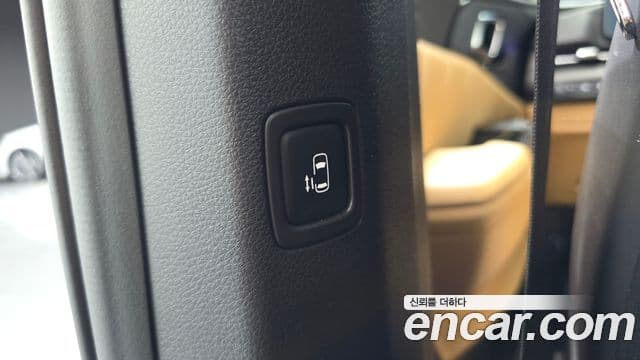 Kia Carnival 2023 — фото 20 из 20