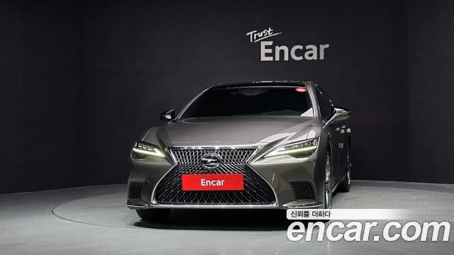 Lexus LS500 2021 — Şəkil 3/20