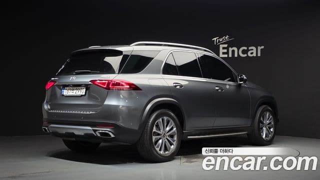 Mercedes-Benz GLE-Class 2021 — Фото 2/20
