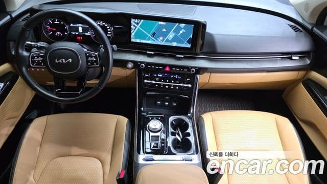 Kia Carnival 2023 — ფოტო 7/20