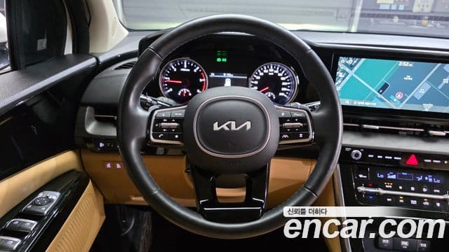 Kia Carnival 2023 — ფოტო 12/20