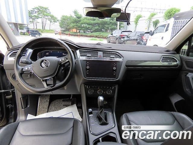 Volkswagen Tiguan Allspace 2020 — фото 10 из 20