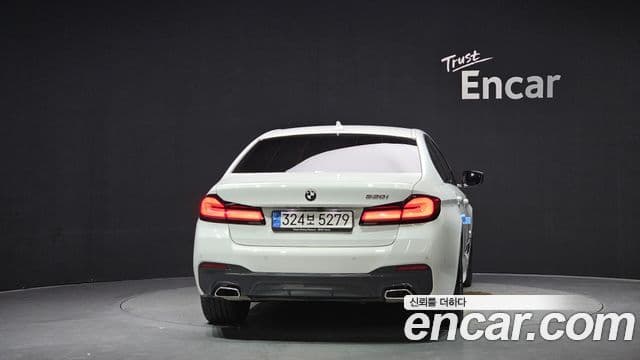 BMW 5 Series 2022 — ფოტო 3/20