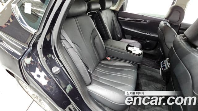 Genesis Electrified G80 2022 — Şəkil 11/20