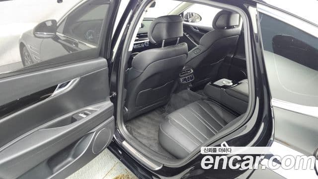 Genesis Electrified G80 2022 — Şəkil 18/20