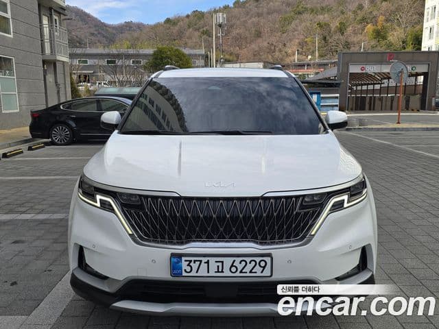 Kia Carnival 2022 — Şəkil 10/19