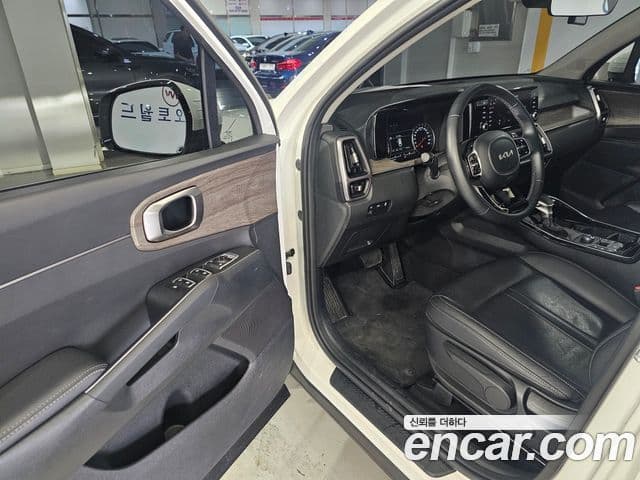 Kia Sorento 2023 — Şəkil 11/18