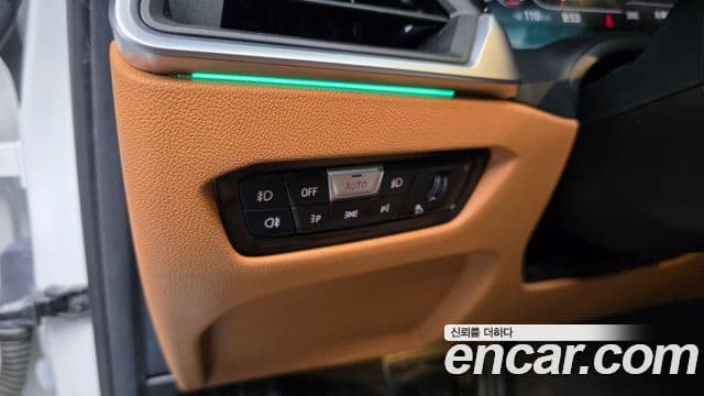 BMW 3 Series 2022 — фото 17 из 20