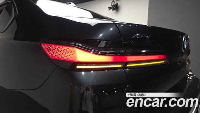 BMW 7 Series 2025 — Photo 33/38