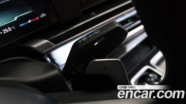 BMW 7 Series 2025 — Photo 14/38