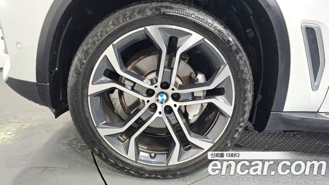 BMW X5 2021 — ფოტო 5/20