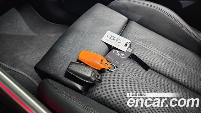 Audi Q5 2025 — Photo 14/20