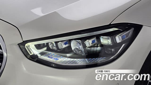 Mercedes-Benz S-Class 2022 — Photo 2/35