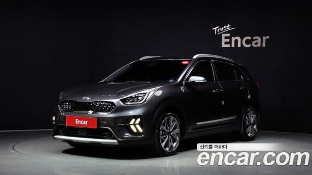 Kia Niro 2019 — ფოტო 1/20