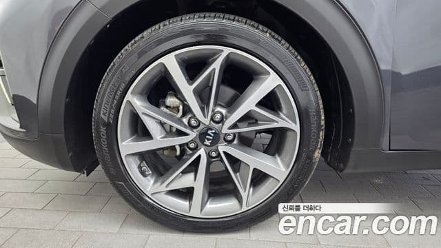Kia Niro 2019 — ფოტო 5/20