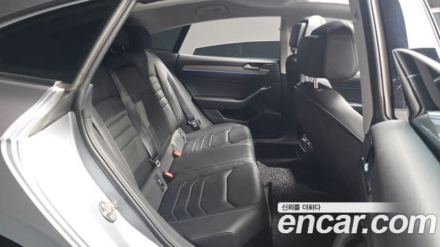 Volkswagen Arteon 2019 — ფოტო 11/20