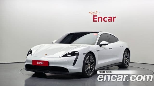 Porsche Taycan 2022 — ფოტო 1/20
