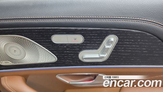 Mercedes-Benz GLE-Class 2025 — Фото 18/20
