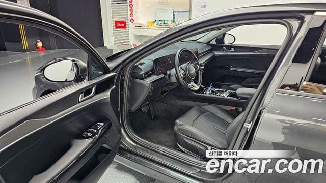 Kia K5 2025 — ფოტო 10/20