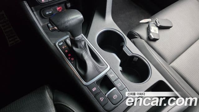 Kia Sportage The Bold 2021 — ფოტო 9/20
