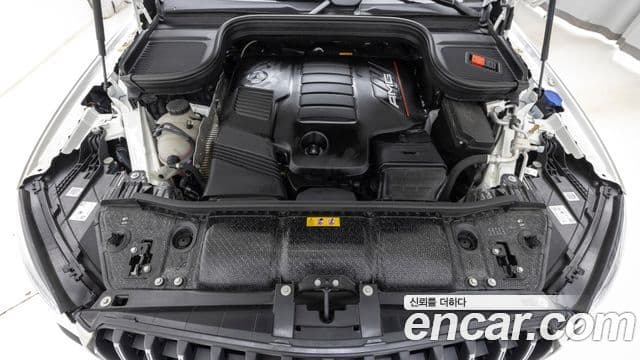 Mercedes-Benz GLE-Class 2025 — Photo 4/20