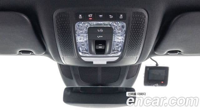 Mercedes-Benz GLE-Class 2025 — Photo 15/20